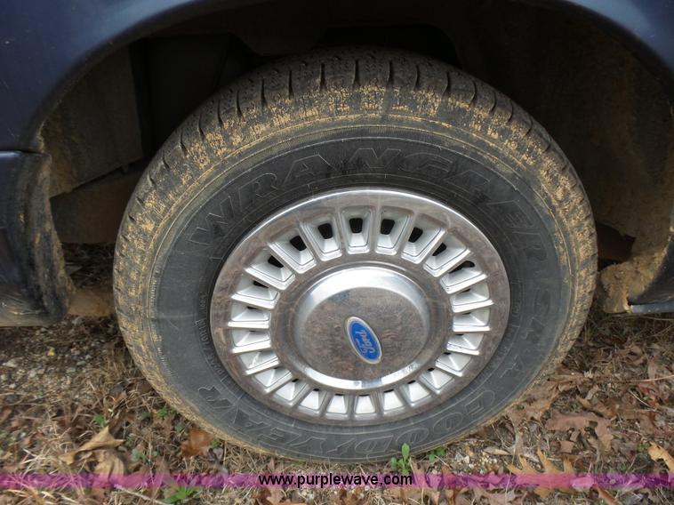 image for item L5460 1995 Ford Crown Victoria Police Interceptor