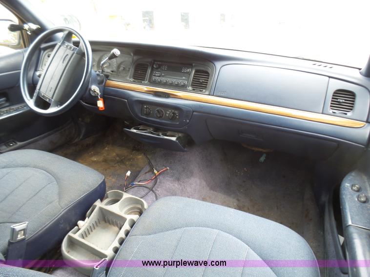 image for item L5460 1995 Ford Crown Victoria Police Interceptor