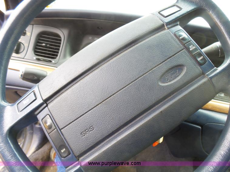 image for item L5460 1995 Ford Crown Victoria Police Interceptor