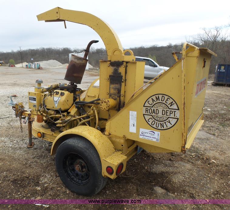 image for item L5461 Vermeer 935 wood chipper