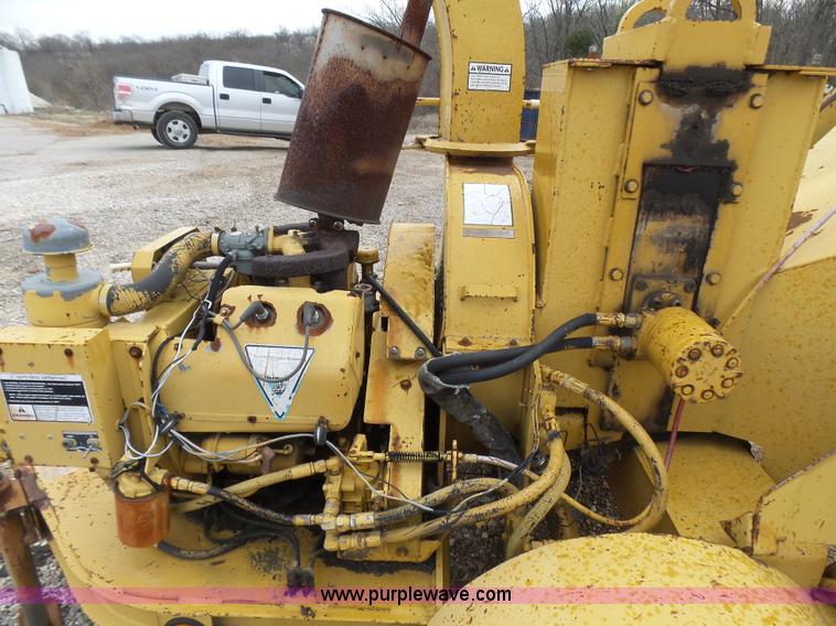 image for item L5461 Vermeer 935 wood chipper