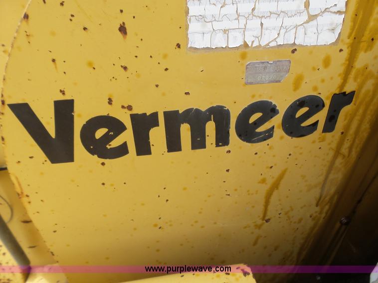 image for item L5461 Vermeer 935 wood chipper