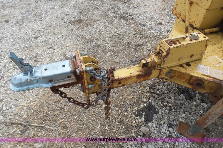 image for item L5461 Vermeer 935 wood chipper