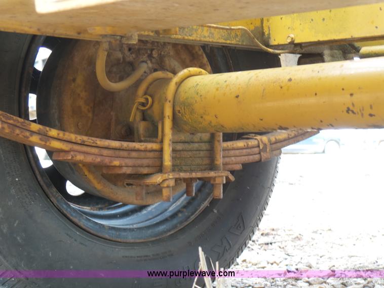 image for item L5461 Vermeer 935 wood chipper