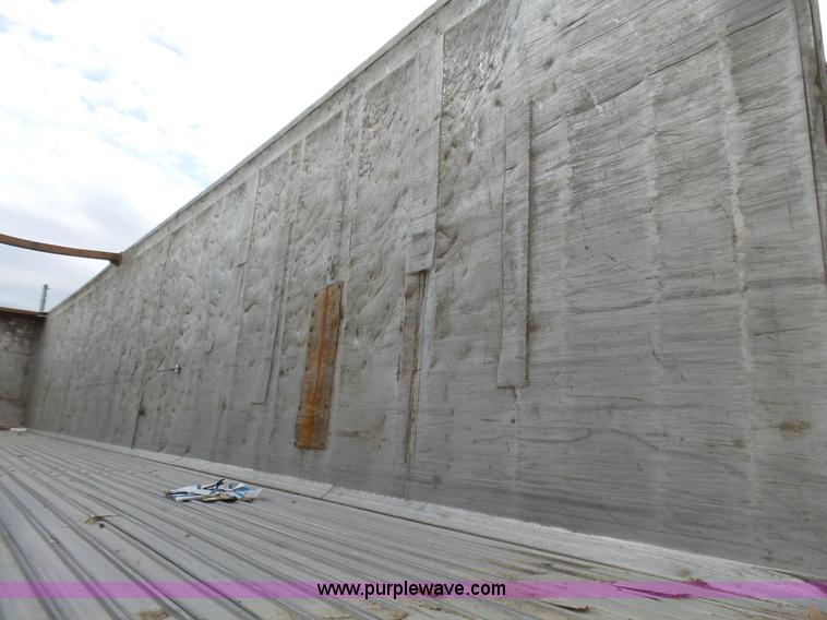 image for item L5462 2001 Travis S/102 walking floor trailer