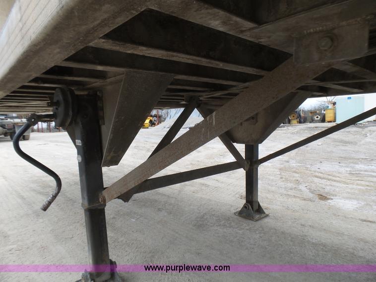 image for item L5462 2001 Travis S/102 walking floor trailer