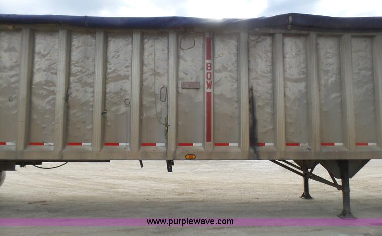 image for item L5462 2001 Travis S/102 walking floor trailer