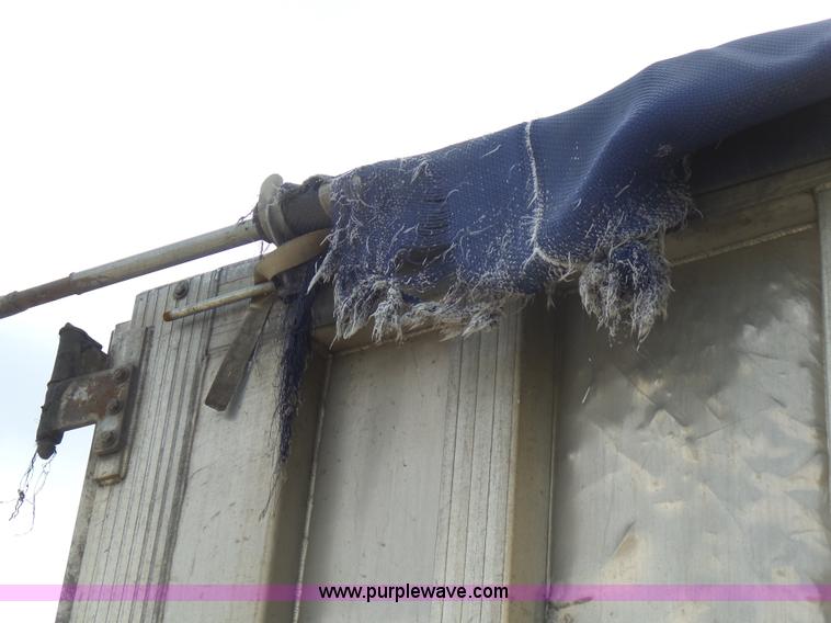 image for item L5462 2001 Travis S/102 walking floor trailer