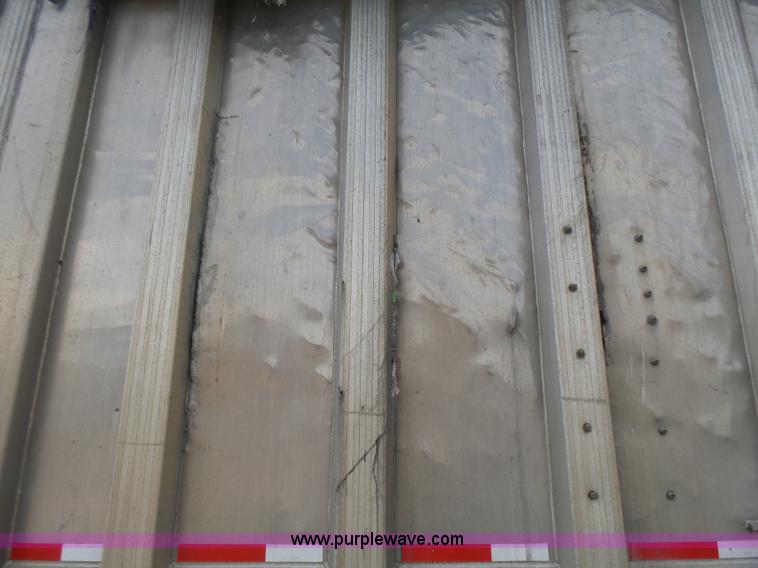 image for item L5462 2001 Travis S/102 walking floor trailer