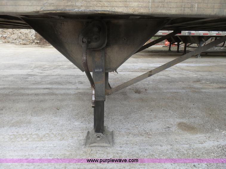 image for item L5463 2001 Travis S/102 walking floor trailer