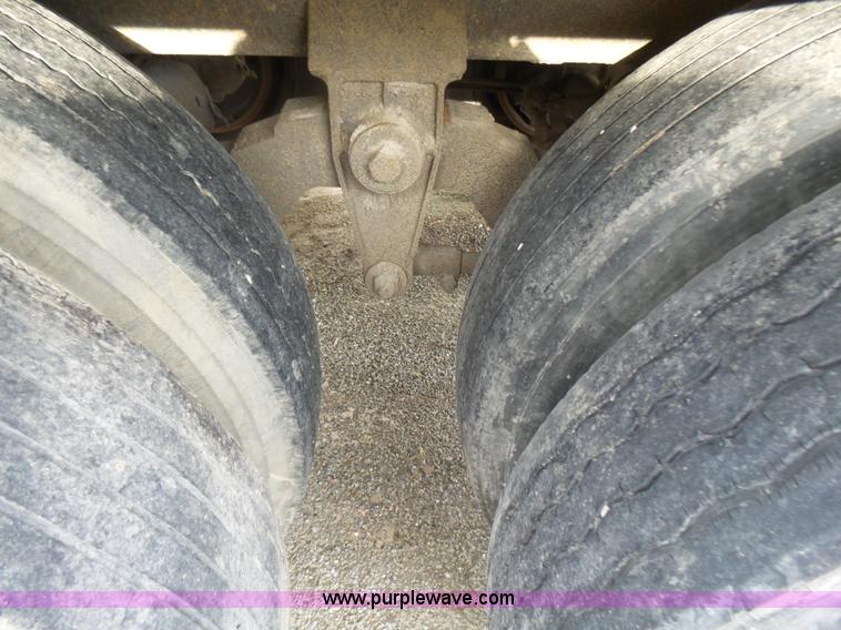 image for item L5463 2001 Travis S/102 walking floor trailer