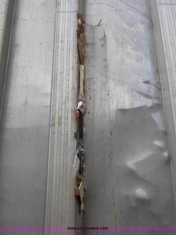 image for item L5463 2001 Travis S/102 walking floor trailer