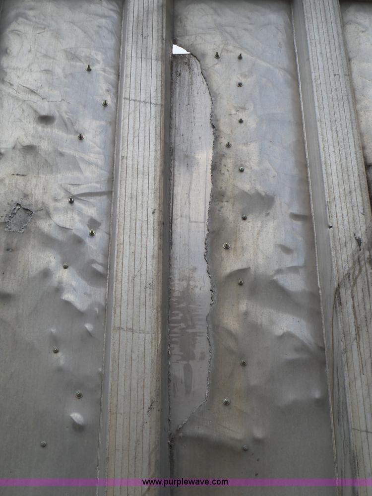 image for item L5463 2001 Travis S/102 walking floor trailer