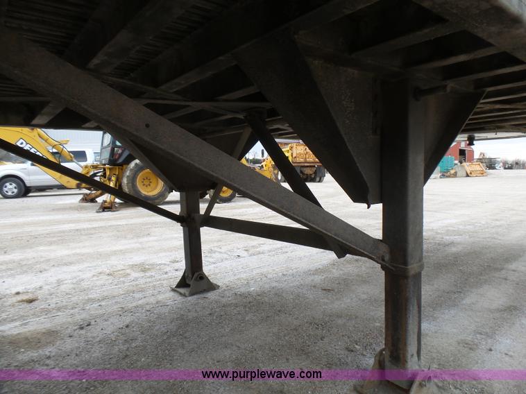 image for item L5463 2001 Travis S/102 walking floor trailer