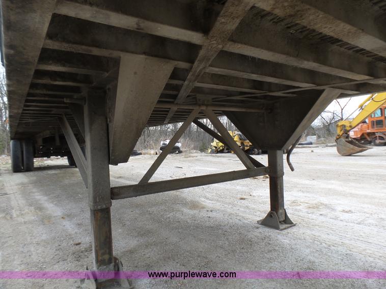 image for item L5463 2001 Travis S/102 walking floor trailer