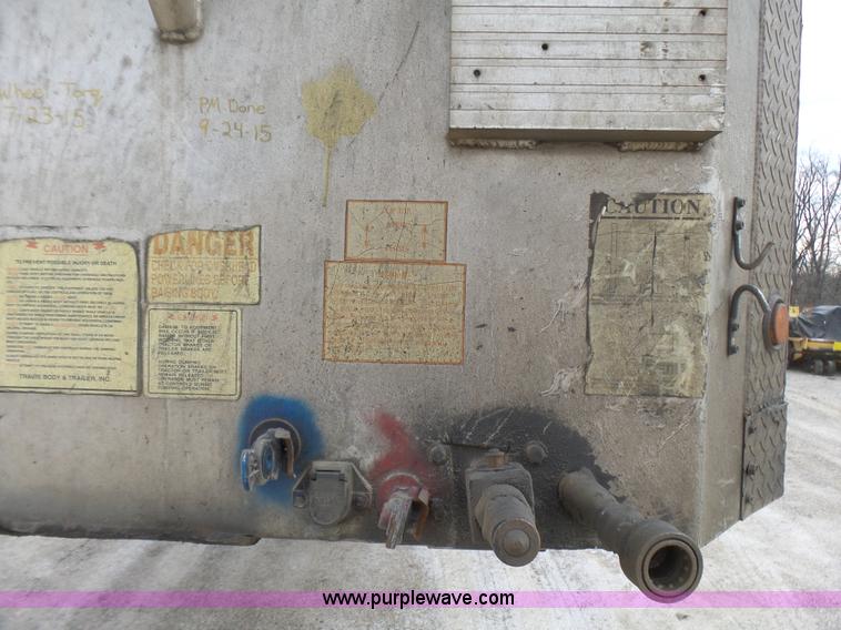 image for item L5463 2001 Travis S/102 walking floor trailer