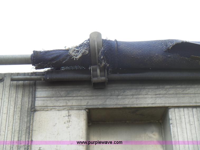 image for item L5463 2001 Travis S/102 walking floor trailer