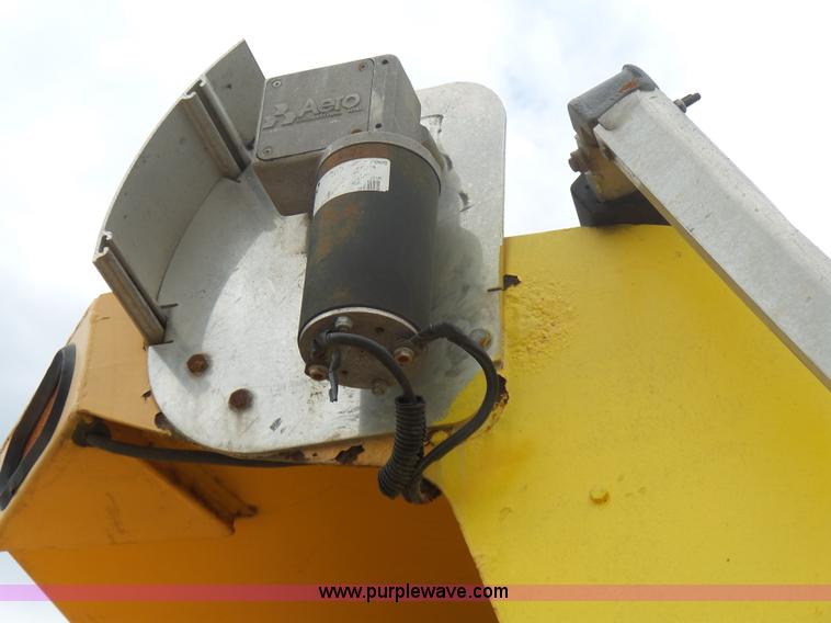 image for item L5464 2006 International 7400 dump truck