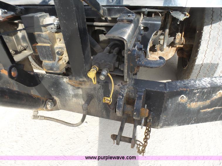 image for item L5464 2006 International 7400 dump truck