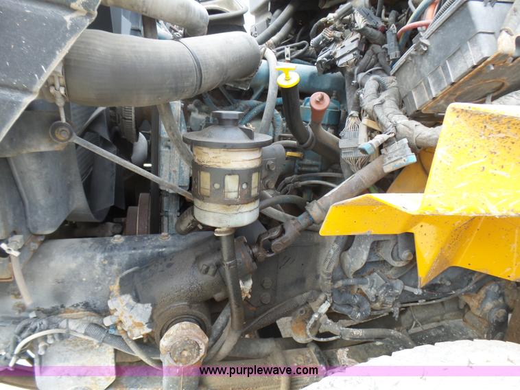 image for item L5464 2006 International 7400 dump truck