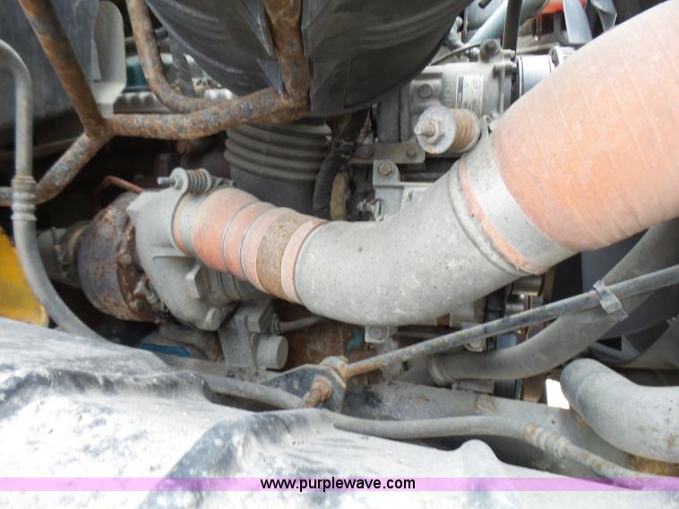 image for item L5464 2006 International 7400 dump truck