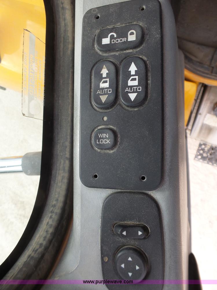 image for item L5464 2006 International 7400 dump truck