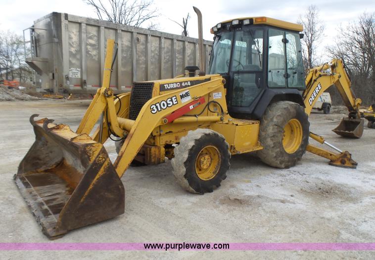 image for item L5465 1999 John Deere 310SE backhoe
