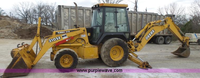 image for item L5465 1999 John Deere 310SE backhoe