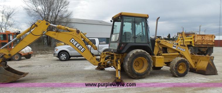 image for item L5465 1999 John Deere 310SE backhoe