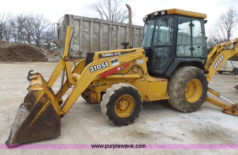 image for item L5465 1999 John Deere 310SE backhoe