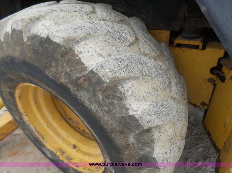 image for item L5465 1999 John Deere 310SE backhoe