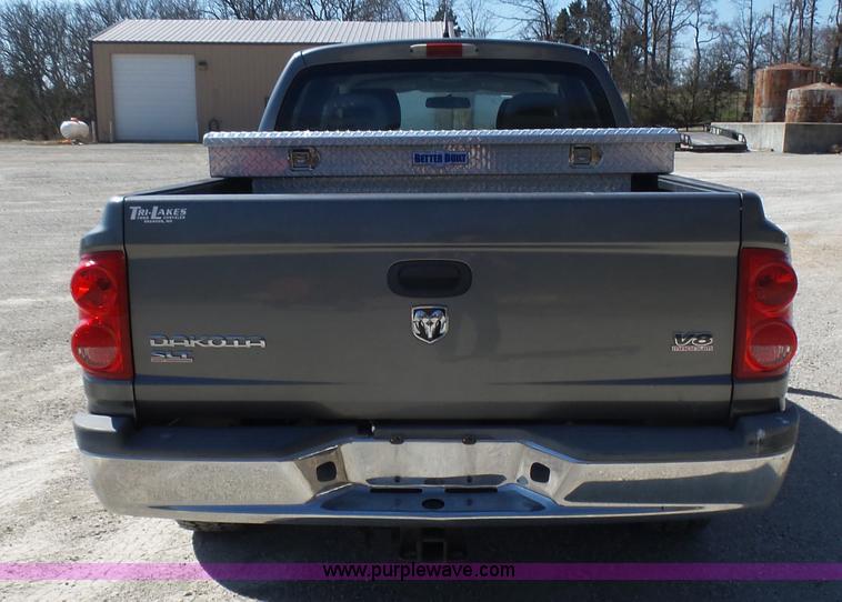 image for item L5470 2006 Dodge Dakota SLT Quad Cab pickup truck