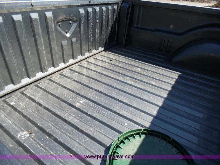 image for item L5470 2006 Dodge Dakota SLT Quad Cab pickup truck