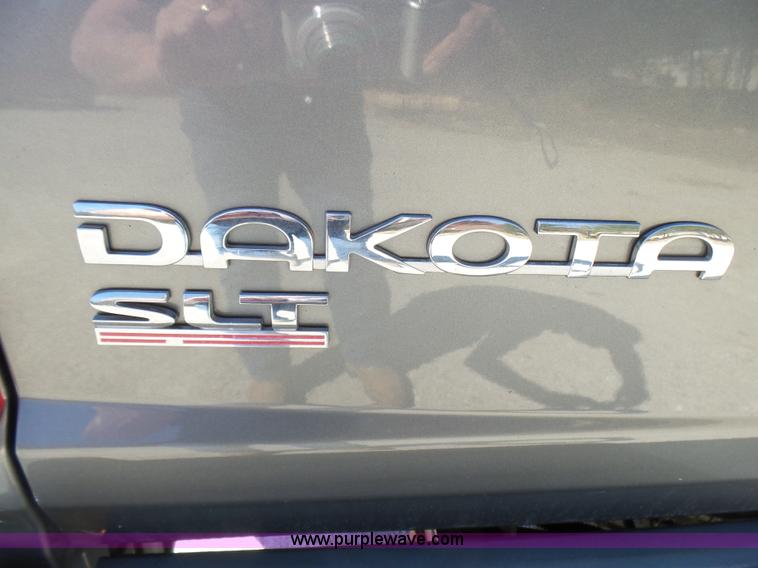 image for item L5470 2006 Dodge Dakota SLT Quad Cab pickup truck