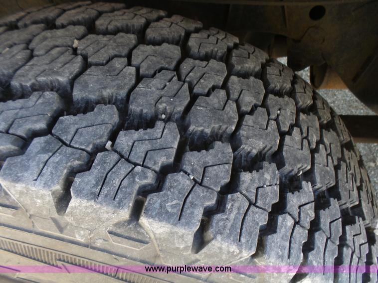 image for item L5470 2006 Dodge Dakota SLT Quad Cab pickup truck