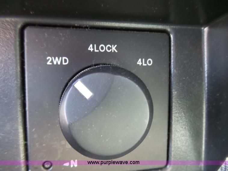 image for item L5470 2006 Dodge Dakota SLT Quad Cab pickup truck