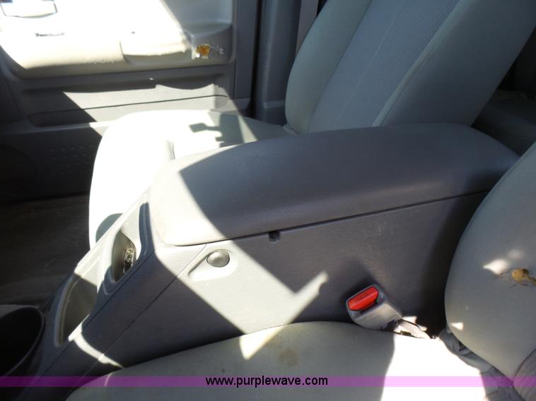 image for item L5470 2006 Dodge Dakota SLT Quad Cab pickup truck