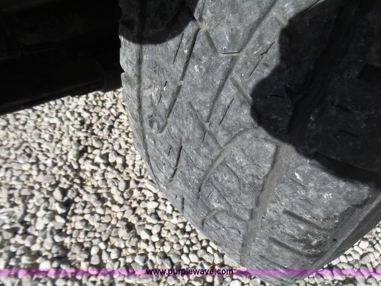 image for item L5472 1992 Jeep Wrangler Islander SUV