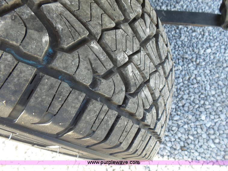 image for item L5472 1992 Jeep Wrangler Islander SUV