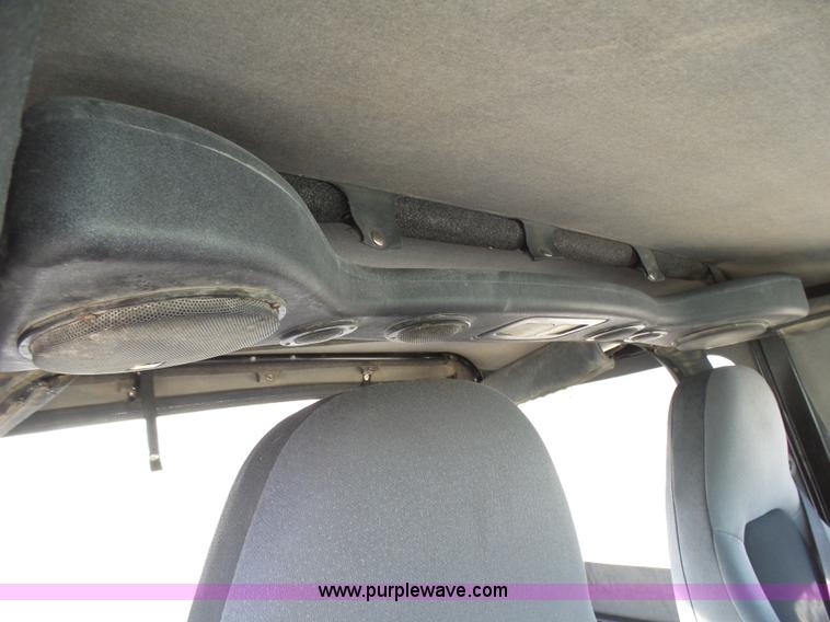 image for item L5472 1992 Jeep Wrangler Islander SUV