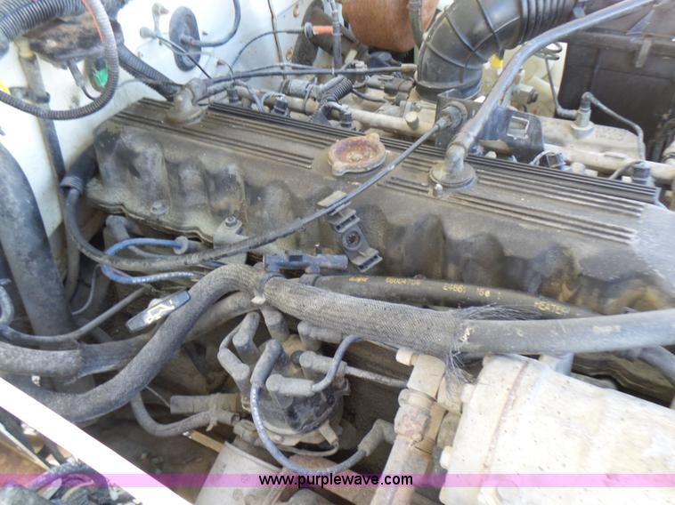 image for item L5472 1992 Jeep Wrangler Islander SUV