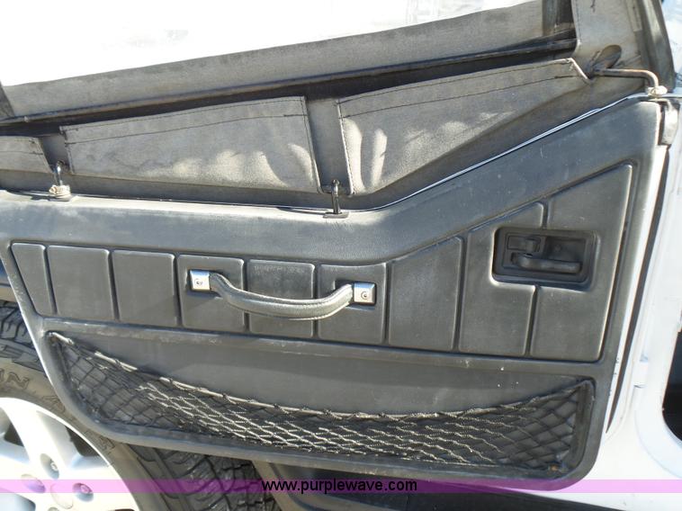 image for item L5472 1992 Jeep Wrangler Islander SUV