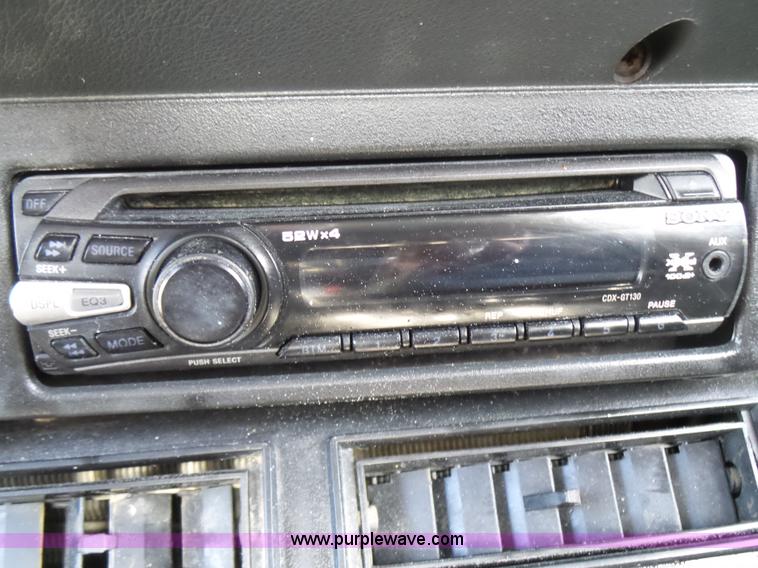 image for item L5472 1992 Jeep Wrangler Islander SUV