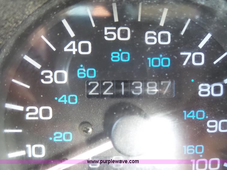 image for item L5472 1992 Jeep Wrangler Islander SUV