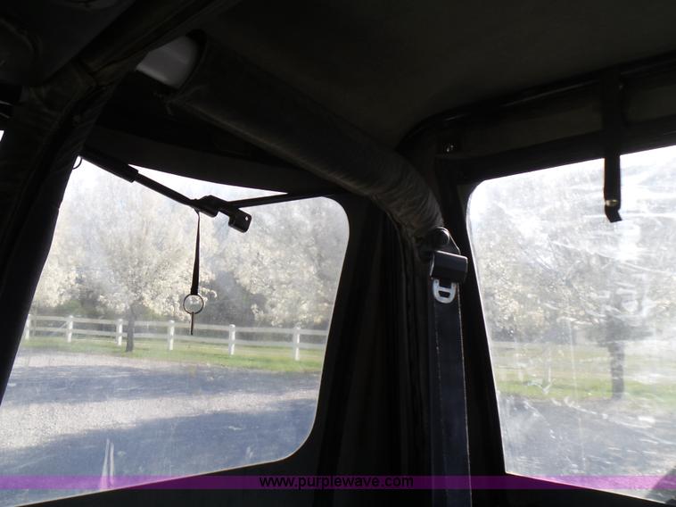 image for item L5472 1992 Jeep Wrangler Islander SUV