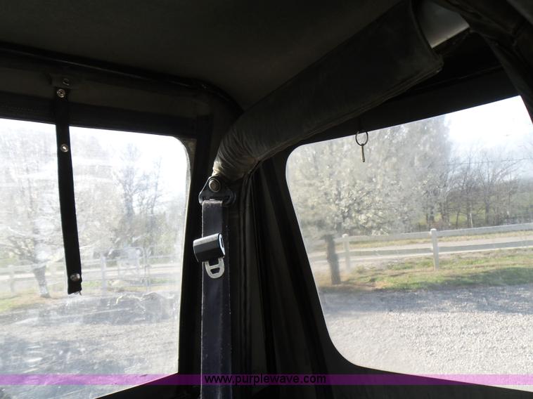 image for item L5472 1992 Jeep Wrangler Islander SUV