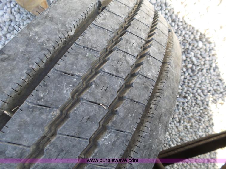 image for item L5474 1998 Chevrolet 3500HD rollback truck