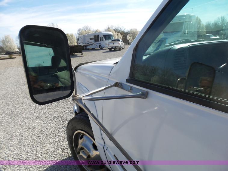 image for item L5474 1998 Chevrolet 3500HD rollback truck