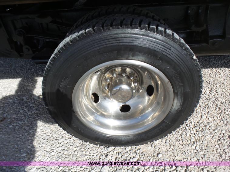 image for item L5474 1998 Chevrolet 3500HD rollback truck