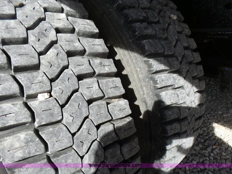 image for item L5474 1998 Chevrolet 3500HD rollback truck